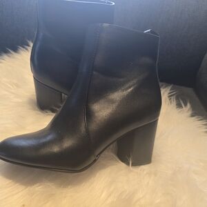 Elegant Black Ankle Boots